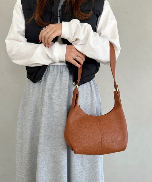 MYMOOD.(マイムード)の「round moon shoulder bag/ワンハンドルラウンドムーンPUショルダーバッグ ハンドバッグ(ショルダーバッグ・レディース・グレイッシュベージュ/アイボリー/ブラウン/ブラック/ダークブラウン/グリーン/モカ・FREE)」の19枚目の写真