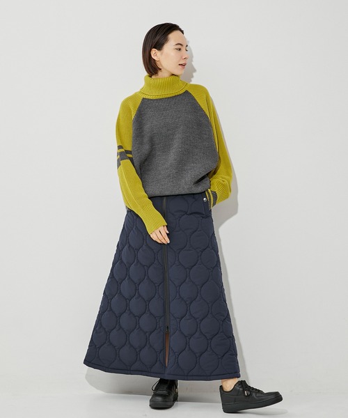 CITY TOKYO（シティトウキョウ）の「バイカラーラグランタートルニットトップス（ニット/セーター・レディース・ブラック/グレー/ベージュ・FREE）」の11枚目の写真