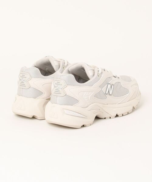 ADAM ET ROPE'(アダムエロペ)の「【NEW BALANCE】725(スニーカー・レディース・ホワイト系その他・23/25/24)」の2枚目の写真