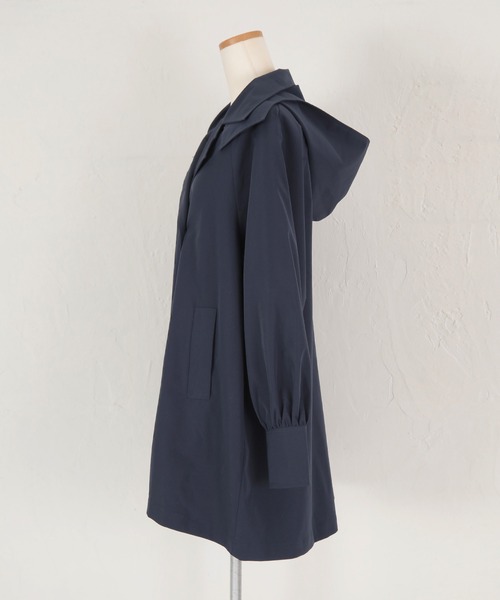 titivate(ティティベイト)の「ボリュームスリーブミドル丈トレンチコート(トレンチコート・レディース・ネイビー/ライトベージュ・M/S)」の19枚目の写真