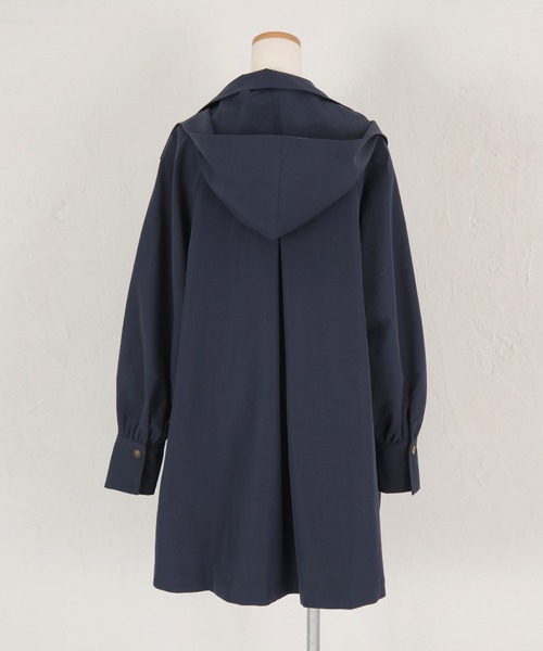 titivate(ティティベイト)の「ボリュームスリーブミドル丈トレンチコート(トレンチコート・レディース・ネイビー/ライトベージュ・M/S)」の20枚目の写真