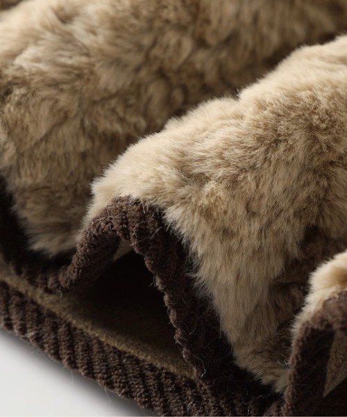 LA POMME petit(ラポミ・プチ)の「Fluffy Shearling Fur Coat With Mini Bag(ダッフルコート・レディース・ベージュ/アイボリー・MEDIUM)」の5枚目の写真