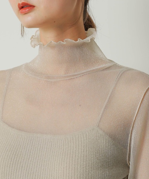 SENSE OF PLACE by URBAN RESEARCH（センスオブプレイスバイアーバンリサーチ）の「ラメシアーハイネックトップ（Tシャツ/カットソー・レディース・チャコールグレー/ライトベージュ/ブルー系その他/ピンク系その他/グレー系その他・ONE）」の6枚目の写真