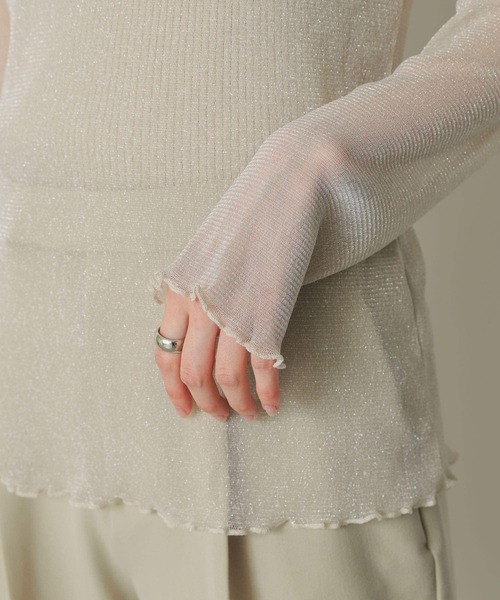 SENSE OF PLACE by URBAN RESEARCH（センスオブプレイスバイアーバンリサーチ）の「ラメシアーハイネックトップ（Tシャツ/カットソー・レディース・チャコールグレー/ライトベージュ/ブルー系その他/ピンク系その他/グレー系その他・ONE）」の7枚目の写真