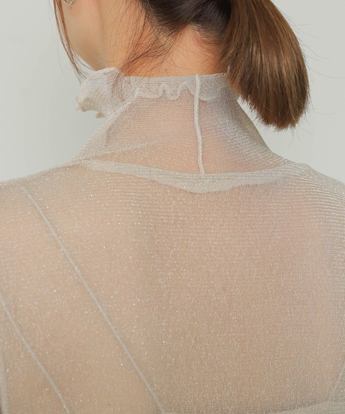 SENSE OF PLACE by URBAN RESEARCH（センスオブプレイスバイアーバンリサーチ）の「ラメシアーハイネックトップ（Tシャツ/カットソー・レディース・チャコールグレー/ライトベージュ/ブルー系その他/ピンク系その他/グレー系その他・ONE）」の9枚目の写真