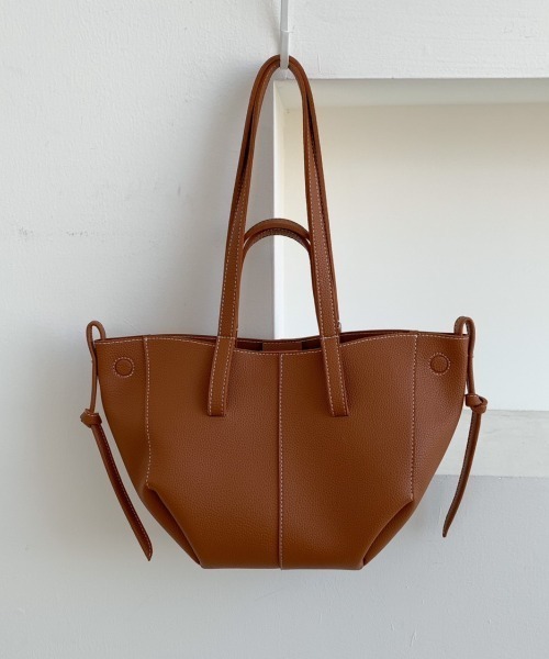 Birthday room(バースデイルーム)の「マルチWAY ショルダートートBAG(ショルダーバッグ・レディース・ブラック/ブラウン/アイボリー/キャメル・FREE)」の3枚目の写真