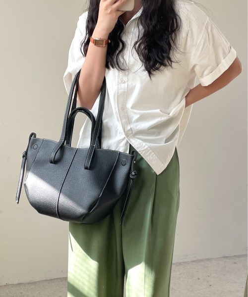 Birthday room(バースデイルーム)の「マルチWAY ショルダートートBAG(ショルダーバッグ・レディース・ブラック/ブラウン/アイボリー/キャメル・FREE)」の6枚目の写真