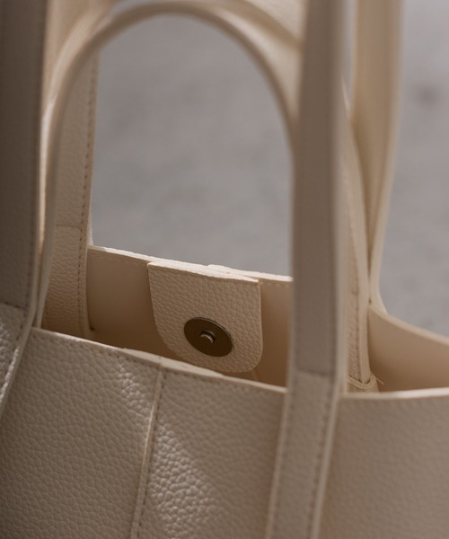 Birthday room(バースデイルーム)の「マルチWAY ショルダートートBAG(ショルダーバッグ・レディース・ブラック/ブラウン/アイボリー/キャメル・FREE)」の15枚目の写真