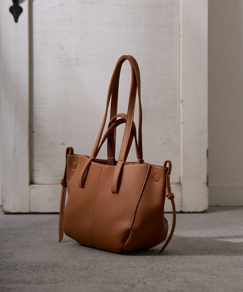 Birthday room(バースデイルーム)の「マルチWAY ショルダートートBAG(ショルダーバッグ・レディース・ブラック/ブラウン/アイボリー/キャメル・FREE)」の18枚目の写真