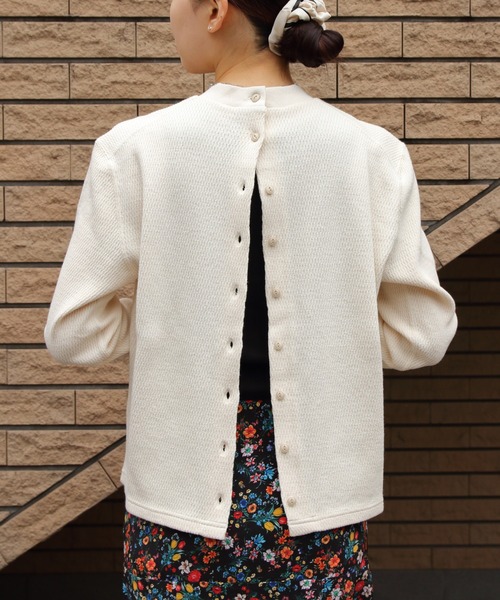 MEYAME(メヤメ)の「MEYAME/メヤメ フロントアンドバックリブプルオーバー FRONT AND BACK RIB PULLOVER(Tシャツ/カットソー・レディース・クリーム/ネイビー・FREE)」の18枚目の写真