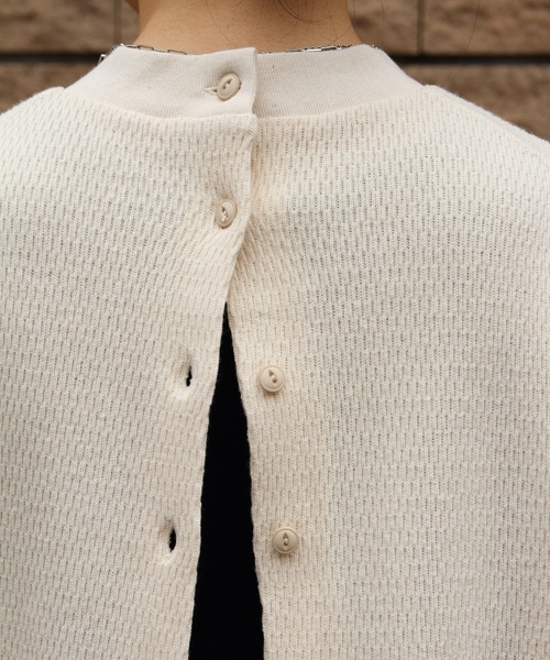 MEYAME(メヤメ)の「MEYAME/メヤメ フロントアンドバックリブプルオーバー FRONT AND BACK RIB PULLOVER(Tシャツ/カットソー・レディース・クリーム/ネイビー・FREE)」の10枚目の写真