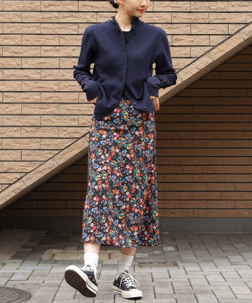MEYAME(メヤメ)の「MEYAME/メヤメ フロントアンドバックリブプルオーバー FRONT AND BACK RIB PULLOVER(Tシャツ/カットソー・レディース・クリーム/ネイビー・FREE)」の12枚目の写真