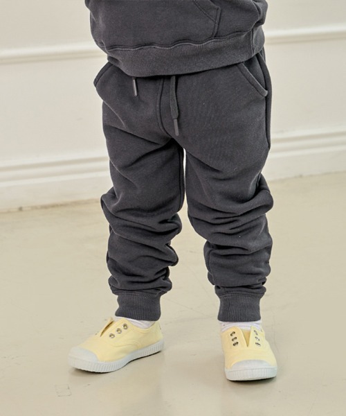 unifriend(ユニフレンド)の「(在庫なし)ベーシック スウェット ジョガーパンツ(スウェットパンツ・キッズ・アイボリー/チャコール/ベージュ・130/150/160/140/110/120)」の11枚目の写真