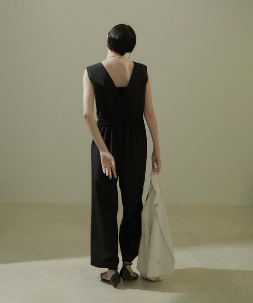 SALON adam et rope'（サロン アダム エ ロペ）の「【雑誌掲載】【WEB限定】Vネックオールインワン【洗える】（つなぎ/オールインワン・レディース・ブラック/ベージュ系その他・M/S）」の22枚目の写真