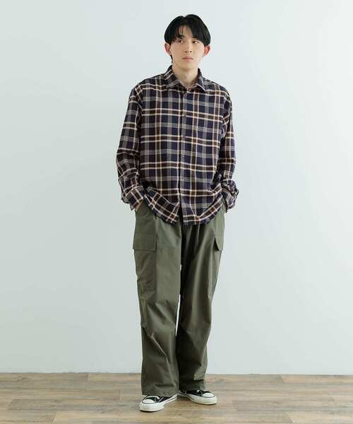 ITEMS URBANRESEARCH（アイテムズ アーバンリサーチ）の「TRストレッチ チェック レギュラーカラーシャツ（シャツ/ブラウス・メンズ・グレー/ネイビー/ベージュ・MEDIUM/LARGE）」の19枚目の写真