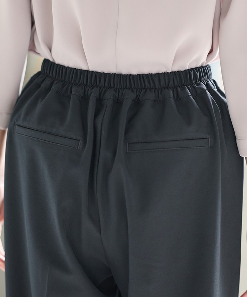 Honeys（ハニーズ）の「美ージーストレートパンツ（股下６５ｃｍ）（スラックス・レディース・ブラック/アイボリー/杢グレー/ダークネイビー・3L/LL/L/M/S/SS）」の20枚目の写真