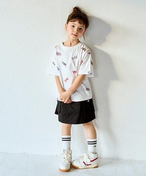 X-girl Stages（エックスガールステージス）の「ロゴベルトカーゴスカート（スカート・キッズ・ブラック/カーキ/ピンク/ベージュ・120cm/130cm/140cm/100cm/110cm/90cm）」の2枚目の写真