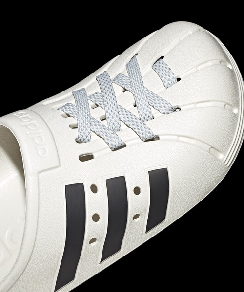 adidas(アディダス)の「アディレッタ クロッグ / Adilette Clogs / アディダス adidas(サンダル・メンズ・ホワイト/ピンク/ブラック/オレンジ・26.5cm/25.5cm/27.5cm/28.5cm/22.5cm/24.5cm/23.5cm)」の13枚目の写真