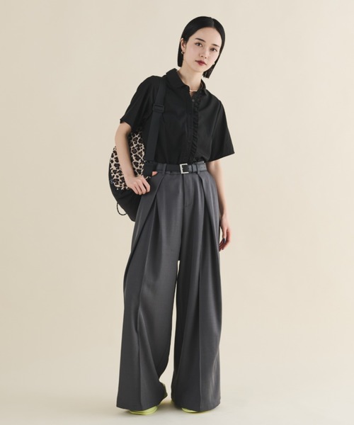 MERLOT（メルロー）の「フロントフリルクロップドブラウス（シャツ/ブラウス・レディース・ブラック/ホワイト・FREE）」の13枚目の写真