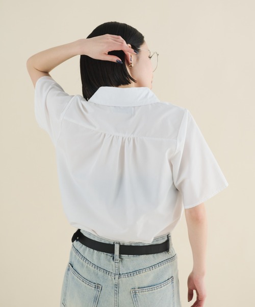 MERLOT（メルロー）の「フロントフリルクロップドブラウス（シャツ/ブラウス・レディース・ブラック/ホワイト・FREE）」の6枚目の写真