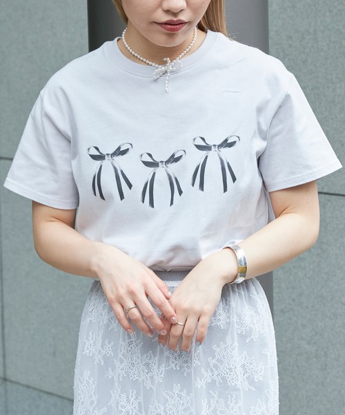 Firsthand（ファーストハンド）の「Firsthand/ファーストハンド オーガニックコットンリボンプリントTシャツ / フロントデザインTシャツ（Tシャツ/カットソー・レディース・ブラック/ホワイト/グレー/ネイビー・FREE）」の7枚目の写真