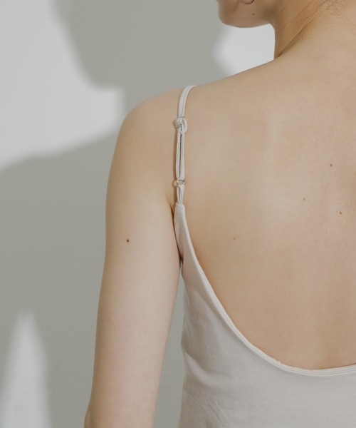 SENSE OF PLACE by URBAN RESEARCH（センスオブプレイスバイアーバンリサーチ）の「『UR TECH ひやサラクール』カップツキバックオープンキャミソール（キャミソール・レディース・ライトベージュ/ブラック/チャコールグレー・ONE）」の18枚目の写真