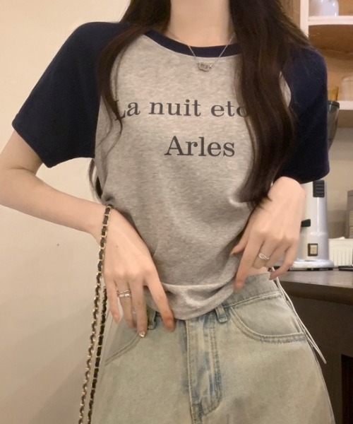 DIAVEL(ディアベル)の「サイドシャーリングリボン 配色プリントトップス(Tシャツ/カットソー・レディース・ネイビー/ブラック/レッド/グレー/ホワイト/ピンク・M)」の4枚目の写真