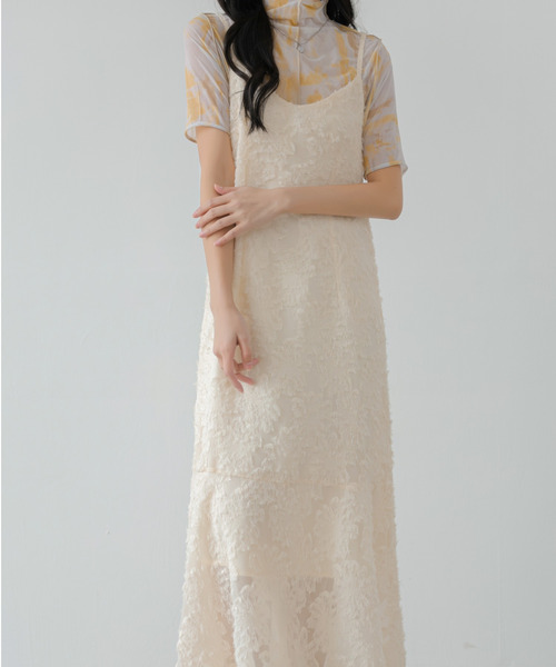 ECLIN(エクラン)の「ジャガードキャミワンピース(ワンピース・レディース・ブラック/グリーン/ベージュ・M/L)」の1枚目の写真