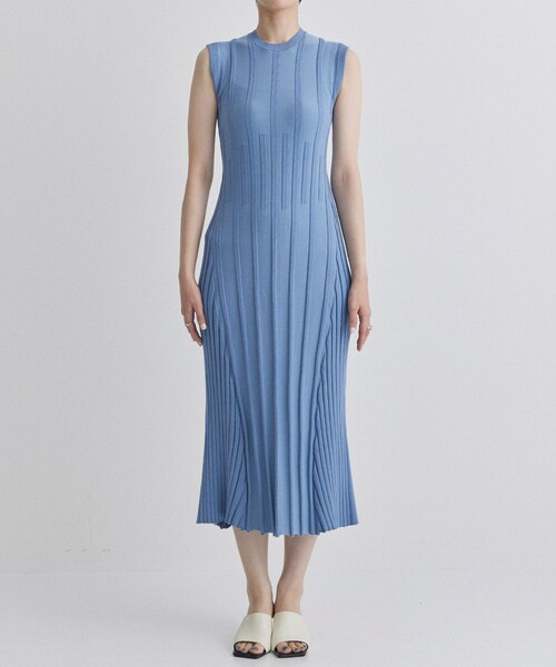 CINOH(チノ)の「【CINOH/チノ】《STUDIOUS別注》ノースリーブニットドレス(ワンピース・レディース・ブラウン/ブラック/ブルー・38/36)」の18枚目の写真