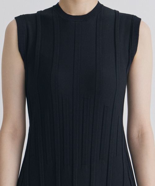 CINOH(チノ)の「【CINOH/チノ】《STUDIOUS別注》ノースリーブニットドレス(ワンピース・レディース・ブラウン/ブラック/ブルー・38/36)」の10枚目の写真