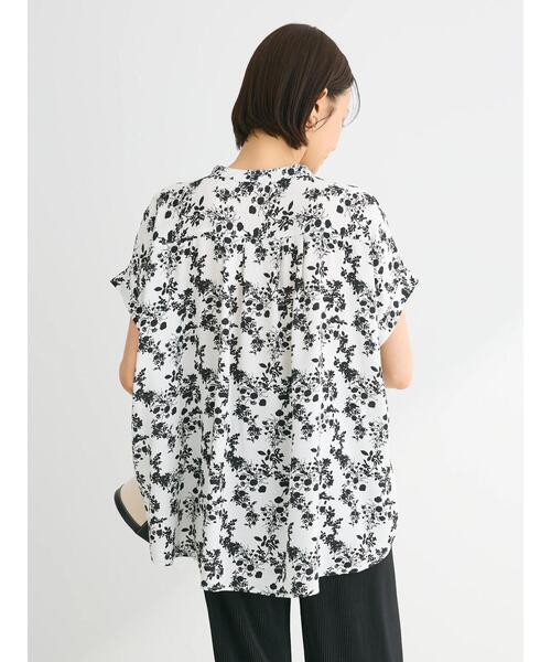 Green　Parks（グリーンパークス）の「I　アソート柄さらっとレーヨンブラウス（シャツ/ブラウス・レディース・イエロー系その他/ブラック系その他/ブルー系その他3/オフホワイト・FREE）」の13枚目の写真