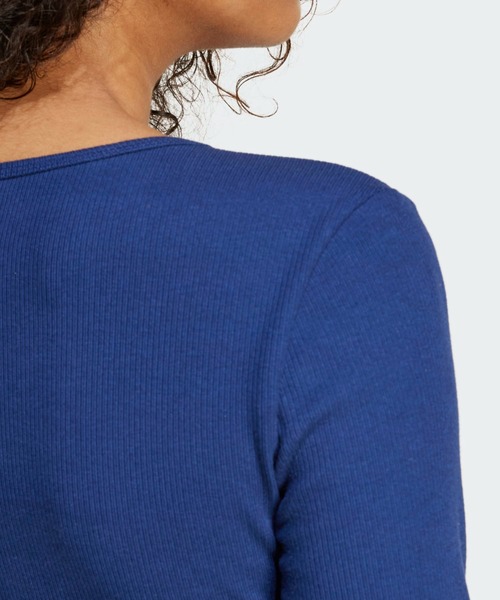 adidas（アディダス）の「エッセンシャルズ リブ クロップ 長袖Tシャツ / ロンT / アディダスオリジナルス adidas Originals（Tシャツ/カットソー・レディース・ブラック/ブルー・XX-LARGE/LARGE/MEDIUM/SMALL/X-LARGE/X-SMALL）」の11枚目の写真