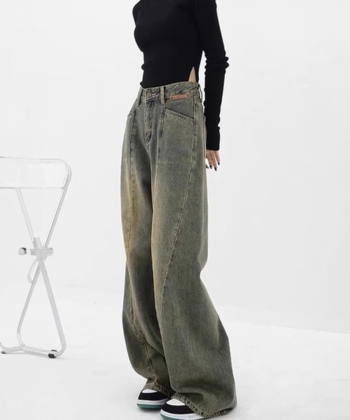 lilful(リルフル)の「ヴィンテージ加工 ブラスト バレルレッグ デニムワイドパンツ(デニムパンツ・レディース・ブルー・S/L/M)」の3枚目の写真