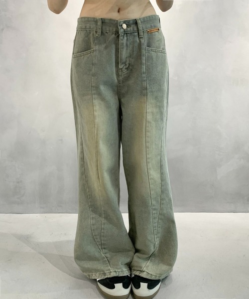 lilful(リルフル)の「ヴィンテージ加工 ブラスト バレルレッグ デニムワイドパンツ(デニムパンツ・レディース・ブルー・S/L/M)」の4枚目の写真