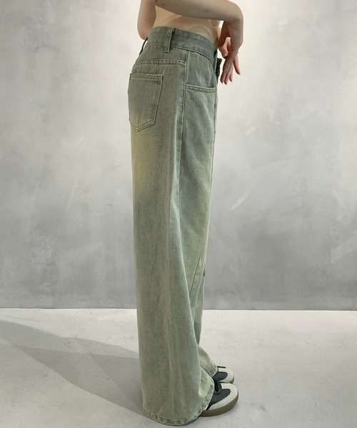 lilful(リルフル)の「ヴィンテージ加工 ブラスト バレルレッグ デニムワイドパンツ(デニムパンツ・レディース・ブルー・S/L/M)」の5枚目の写真