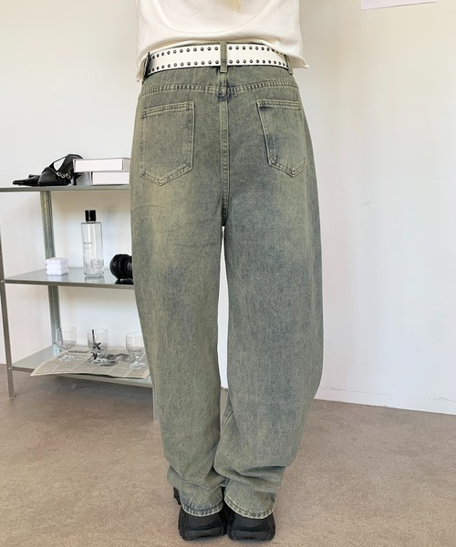 lilful(リルフル)の「ヴィンテージ加工 ブラスト バレルレッグ デニムワイドパンツ(デニムパンツ・レディース・ブルー・S/L/M)」の20枚目の写真