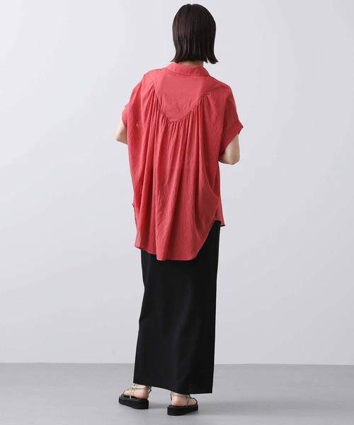 Gready Brilliant（グレディブリリアン）の「シアー後Ｖギャザーシャツ（シャツ/ブラウス・レディース・レッド/キャメル・FREE）」の20枚目の写真