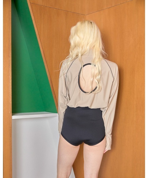 THINGS THAT MATTER（シングス ザット マター）の「VITA × CARDBOARD KNIT SWIM BODY SUIT / ヴィタカードボードニットスイムボディスーツ（水着・レディース・ベージュ/ブラック・FREE）」の2枚目の写真