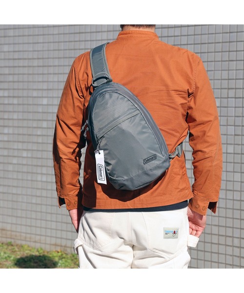 COLEMAN（コールマン）の「ウォーカースリングバッグ（ブラックヘザー）（ボディバッグ/ウエストポーチ・レディース・ブラック×グレー・6L）」の7枚目の写真
