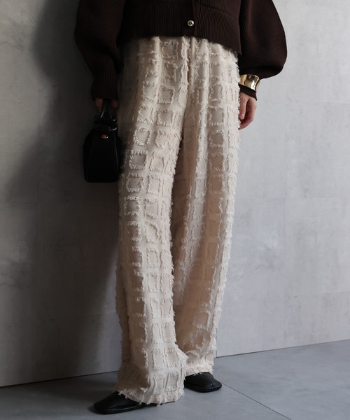 ap retro(アプレトロ)の「【セットアップ対応】フリンジ ジャガードイージーワイドパンツ《動画あり》(その他パンツ・レディース・ブラウン/グレー/ブラック/ベージュ/ブラック系その他・FREE)」の5枚目の写真