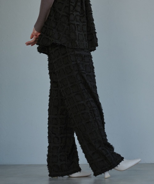ap retro(アプレトロ)の「【セットアップ対応】フリンジ ジャガードイージーワイドパンツ《動画あり》(その他パンツ・レディース・ブラウン/グレー/ブラック/ベージュ/ブラック系その他・FREE)」の7枚目の写真