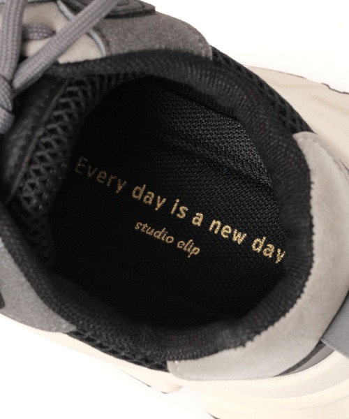 studio CLIP（スタディオクリップ）の「【消臭/抗菌防臭/クッションインソール】厚底メッシュスニーカー（スニーカー・レディース・ピンク/ベージュ/ブラック・LARGE/MEDIUM）」の13枚目の写真