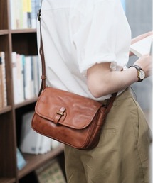 【NiiNa】【高品質牛革】ヴィンテージソフトレザースクエアショルダーバッグ