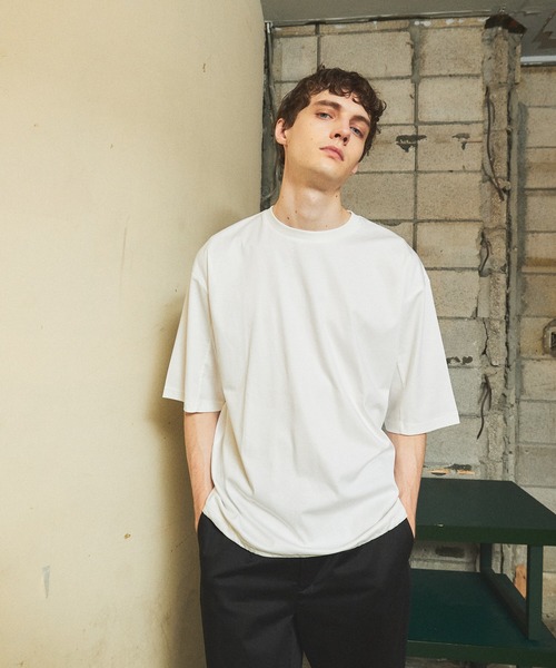 ABAHOUSE(アバハウス)の「【ドローコード】Wシルケット ドレープ Tシャツ / オーバーサイズ(Tシャツ/カットソー・メンズ・ブラック/ホワイト/モカ/レモンイエロー・46/48)」の2枚目の写真