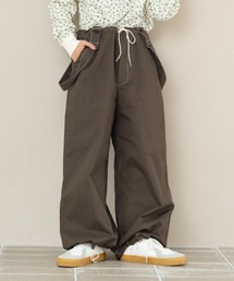 eLur（エラー）の「サスペンダー付きパラシュートパンツ（カーゴパンツ）」