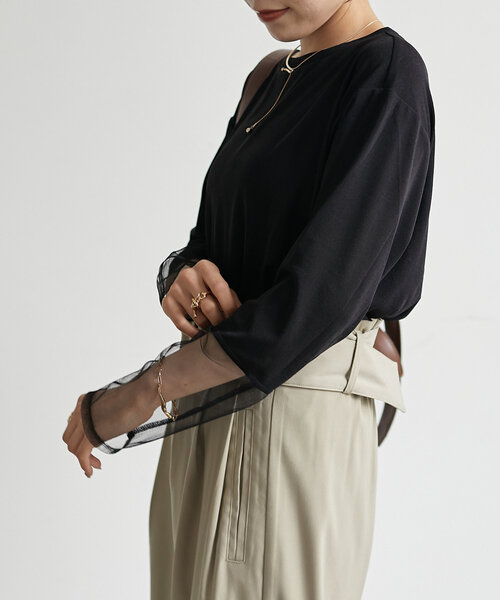 Thevon(ゼボン)の「袖先シアーボートネックプルオーバー(Tシャツ/カットソー・レディース・グレー/オフホワイト/ブラック/ベージュ/グリーン系その他・FREE)」の17枚目の写真