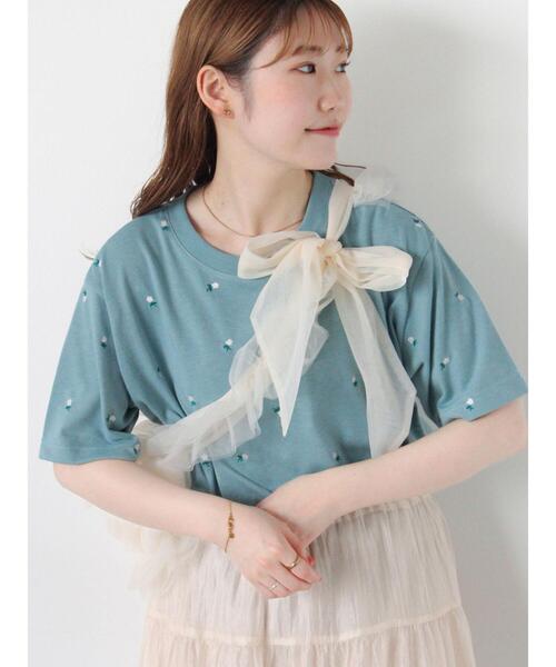 ehka sopo（エヘカソポ）の「花刺繍Tシャツ（Tシャツ/カットソー・レディース・キナリ/オフホワイト/ブラック/グリーン・F）」の4枚目の写真