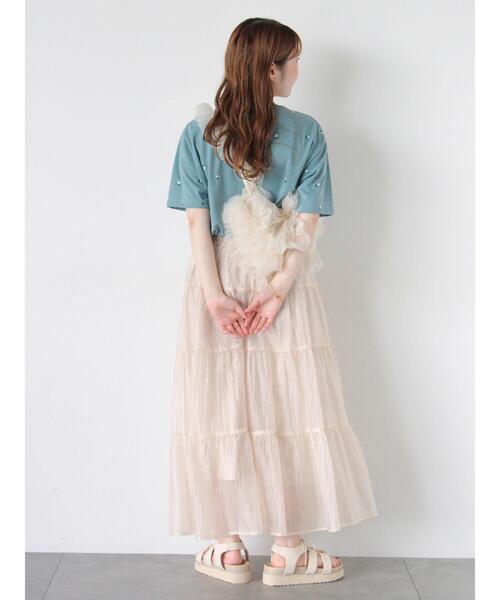 ehka sopo（エヘカソポ）の「花刺繍Tシャツ（Tシャツ/カットソー・レディース・キナリ/オフホワイト/ブラック/グリーン・F）」の12枚目の写真