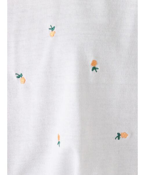 ehka sopo（エヘカソポ）の「花刺繍Tシャツ（Tシャツ/カットソー・レディース・キナリ/オフホワイト/ブラック/グリーン・F）」の21枚目の写真