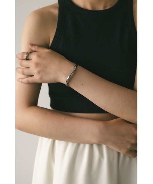 STYLEMIXER（スタイルミキサー）の「カーブラインバングル（バングル/リストバンド・レディース・シルバー/ゴールド・FREE）」の15枚目の写真